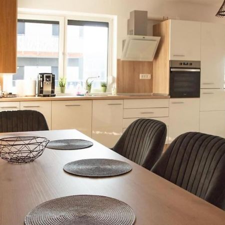 5 Dream Apartment 5 Cu Parcare Privata Oradea Buitenkant foto