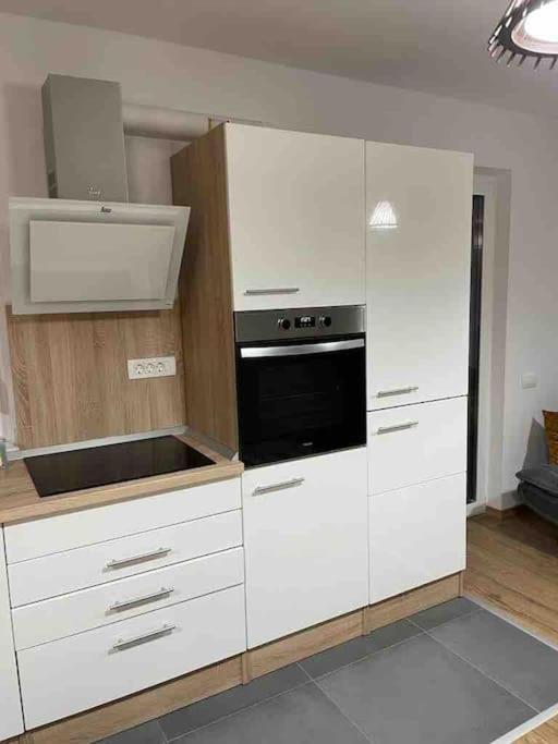 5 Dream Apartment 5 Cu Parcare Privata Oradea Buitenkant foto